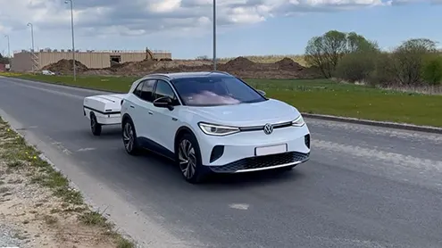 Camp-let ger dig nya möjligheter till miljövänliga campingsemestrar. Med sin låga vikt och sitt minimala vindmotstånd passar tältvagnen bra för campingsemester med elbil.